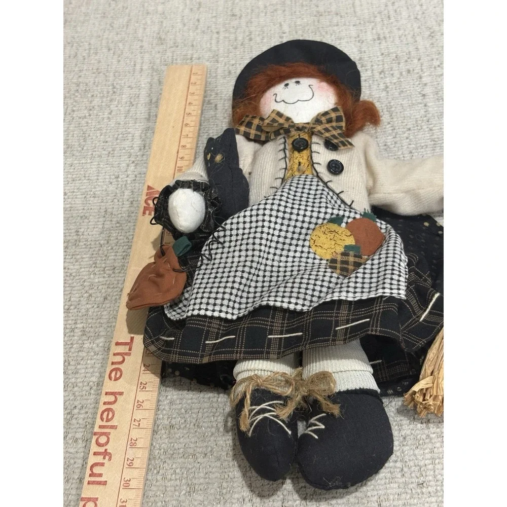 1999 Jo-Ann Patchwork Witch Shelf Sitter Black Cat Halloween